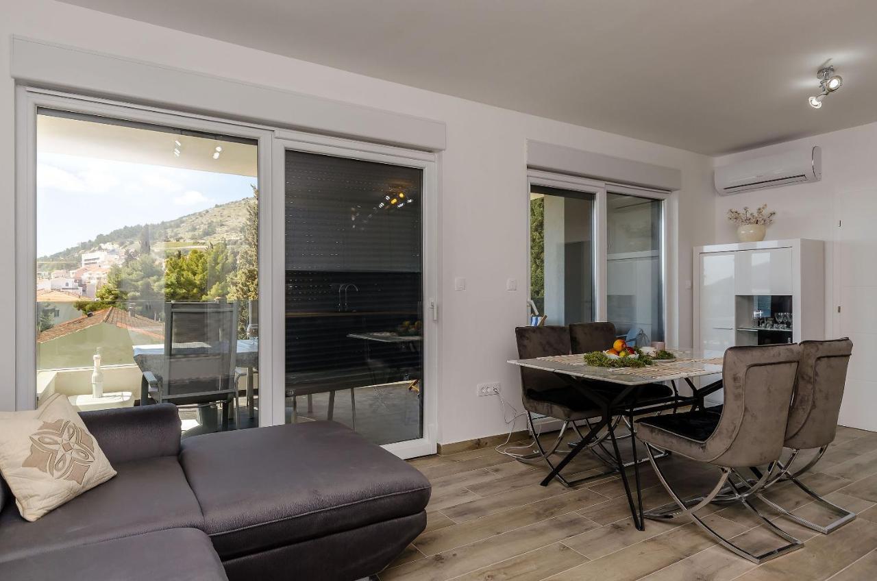 Apartment Rozalia Trogir Exterior foto