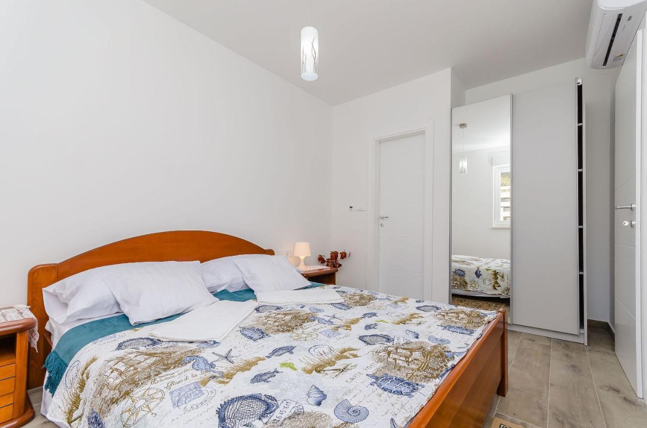 Apartment Rozalia Trogir Exterior foto